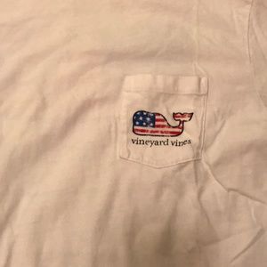 Vineyard vines T shirt
